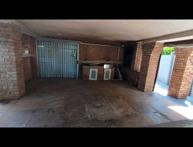 4 BEDROOM HOUSE FOR SALE IN CASHAN